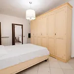 Apartment Machiavelli-villetta Con Giardino - Baiaverde-lido