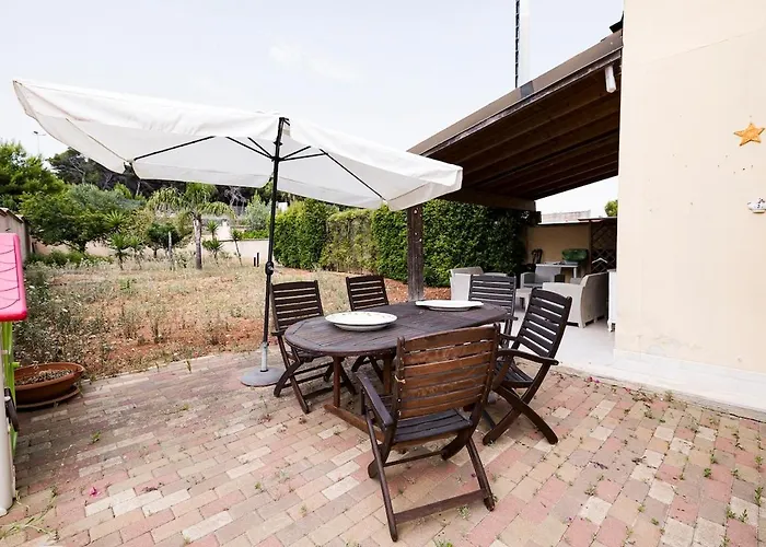 Machiavelli-villetta Con Giardino - Baiaverde-lido Gallipoli