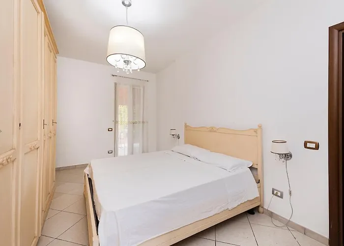 Machiavelli-villetta Con Giardino - Baiaverde-lido Gallipoli